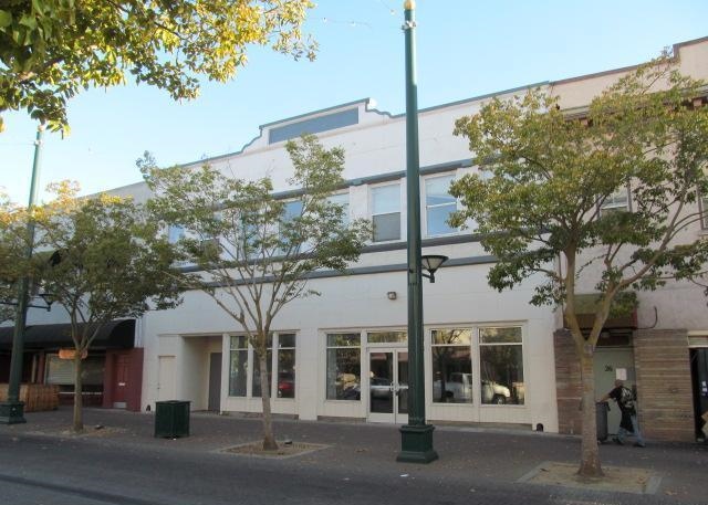 24 W Elm St, Lodi, CA for lease - Building Photo - Image 3 of 5