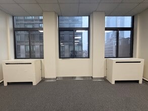 16 W 32nd St, New York, NY for lease Interior Photo- Image 2 of 3