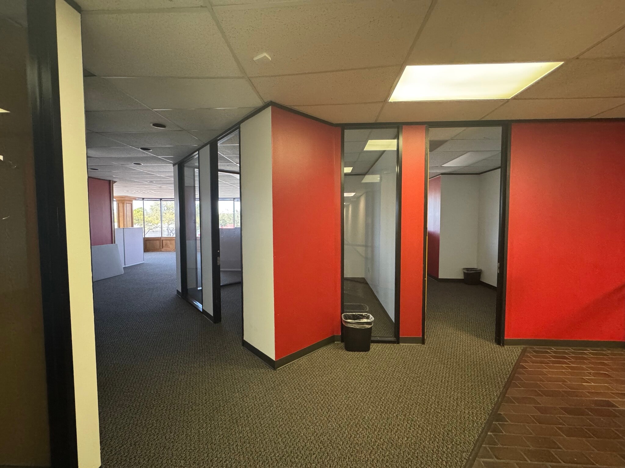 1880 S Dairy Ashford Rd, Houston, TX for lease Building Photo- Image 1 of 4