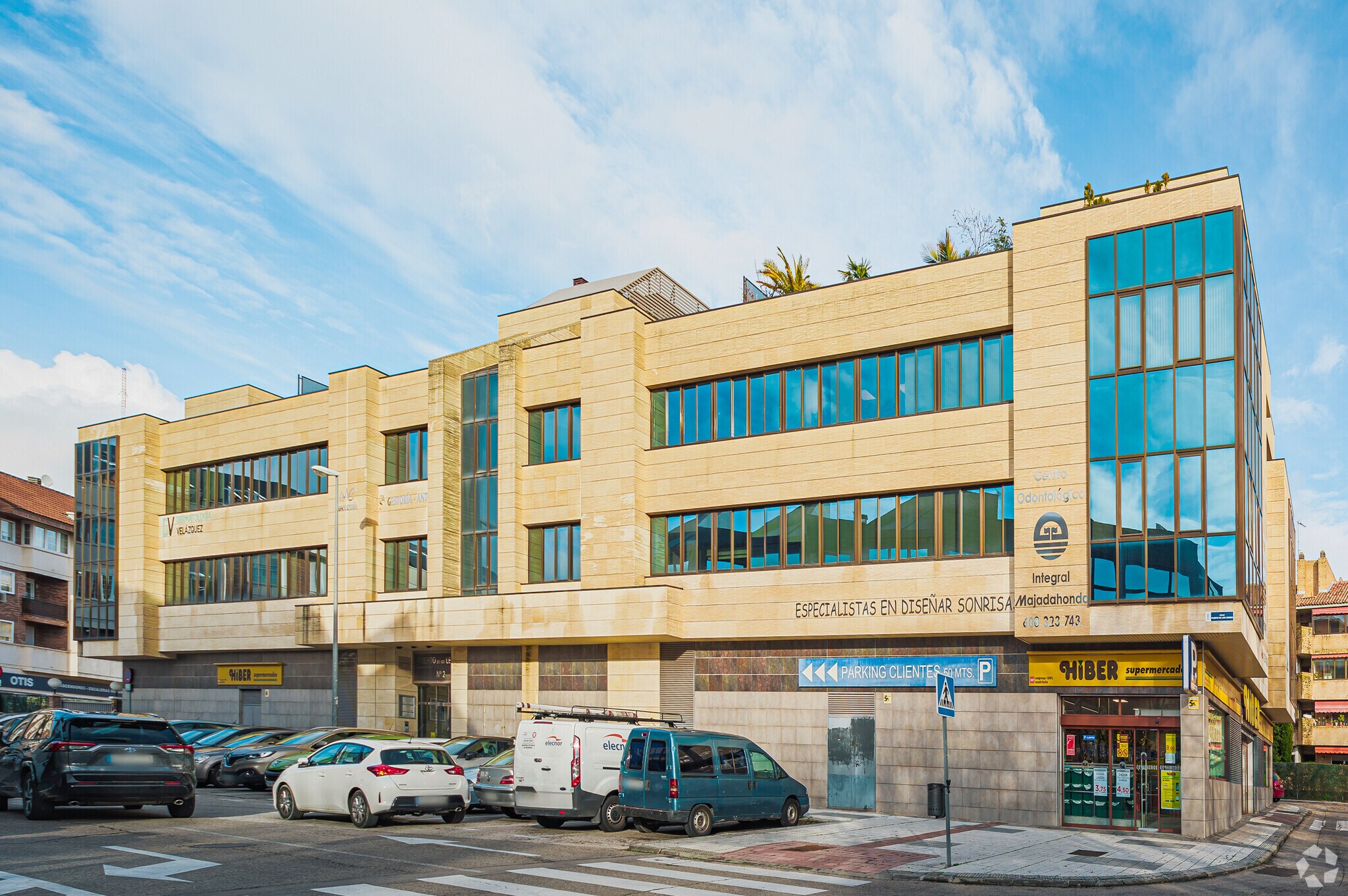 Calle Puerto de los Leones, 2, Majadahonda, Madrid for sale Primary Photo- Image 1 of 1