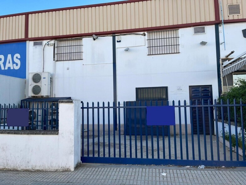 Industrial in Jaén for sale - Building Photo - Image 1 of 11