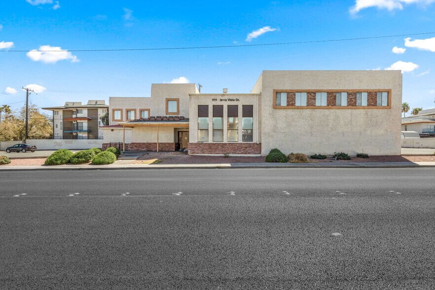 1111 Sierra Vista Dr, Las Vegas, NV for sale - Building Photo - Image 1 of 1