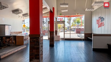 6400-6426 Del Amo, Lakewood, CA for lease Interior Photo- Image 2 of 7