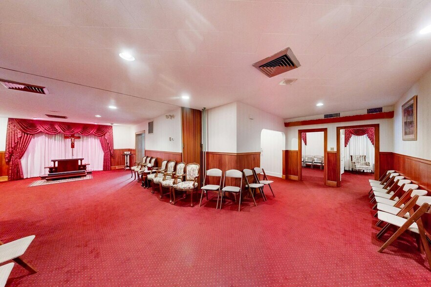 123 Washington Ave, Chelsea, MA 02150 Specialty for Sale