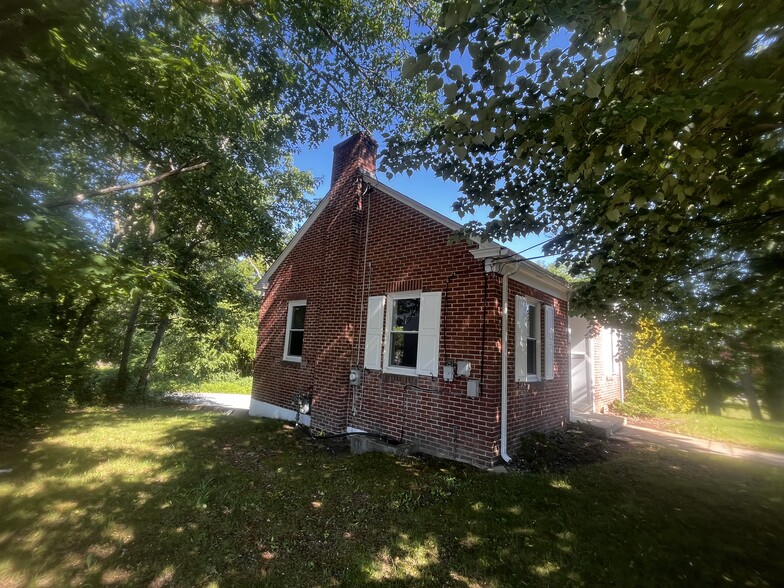 92 N Main St, Pascoag, RI for sale - Building Photo - Image 2 of 19