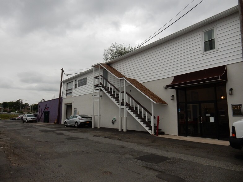 318 W Pleasantview Ave, Hackensack, NJ for sale - Building Photo - Image 1 of 1