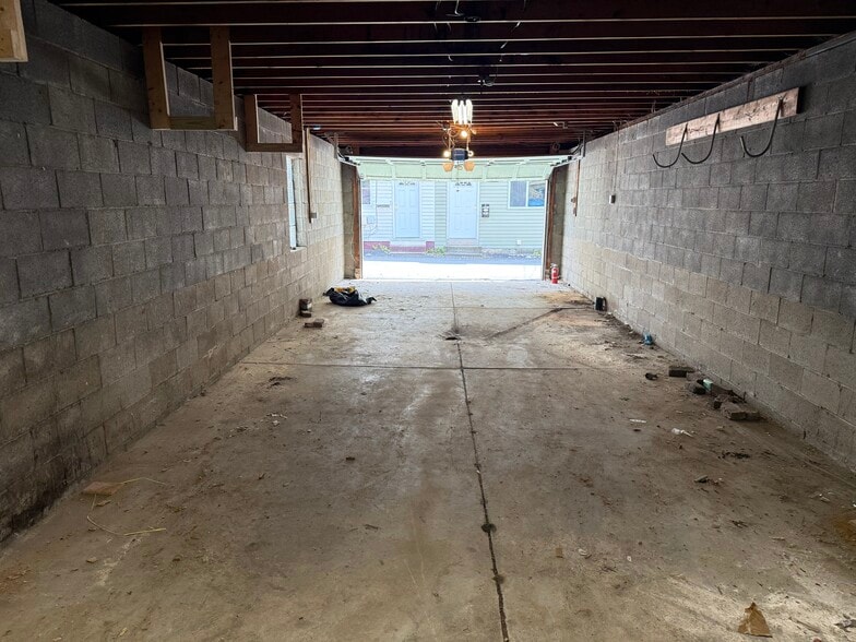 4414-4416 Penn Avenue portfolio of 2 properties for sale on LoopNet.com - Building Photo - Image 3 of 12