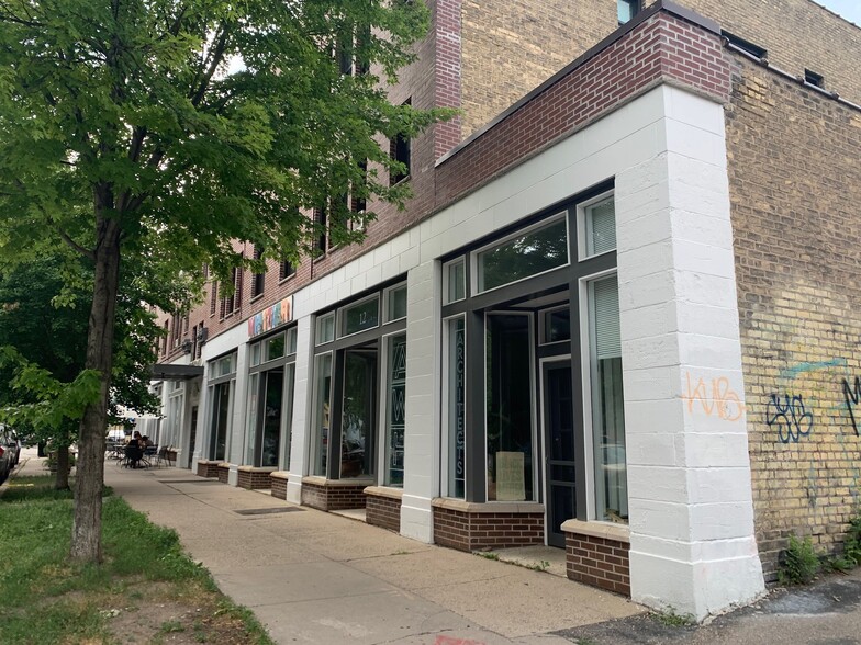 2443-2451 Nicollet Ave, Minneapolis, MN for lease - Building Photo - Image 2 of 15