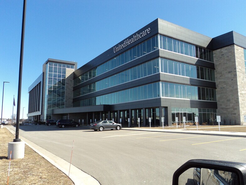2020 Innovation Ct, De Pere, WI for lease - Building Photo - Image 3 of 49