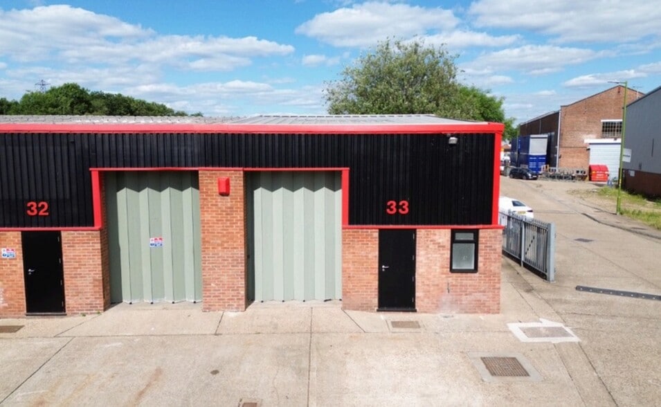 Olds Appr, Watford for sale - Building Photo - Image 1 of 1