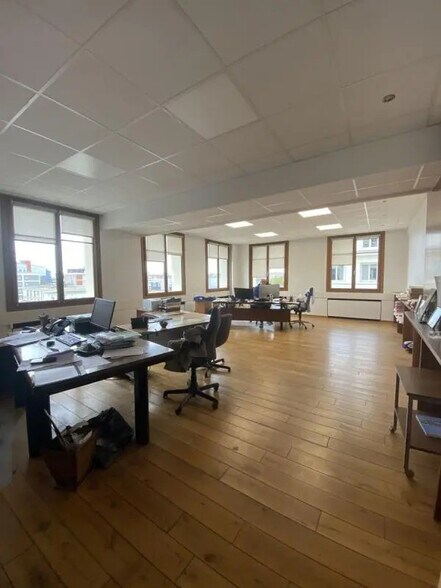 Office in Le Havre for sale - Interior Photo - Image 2 of 6