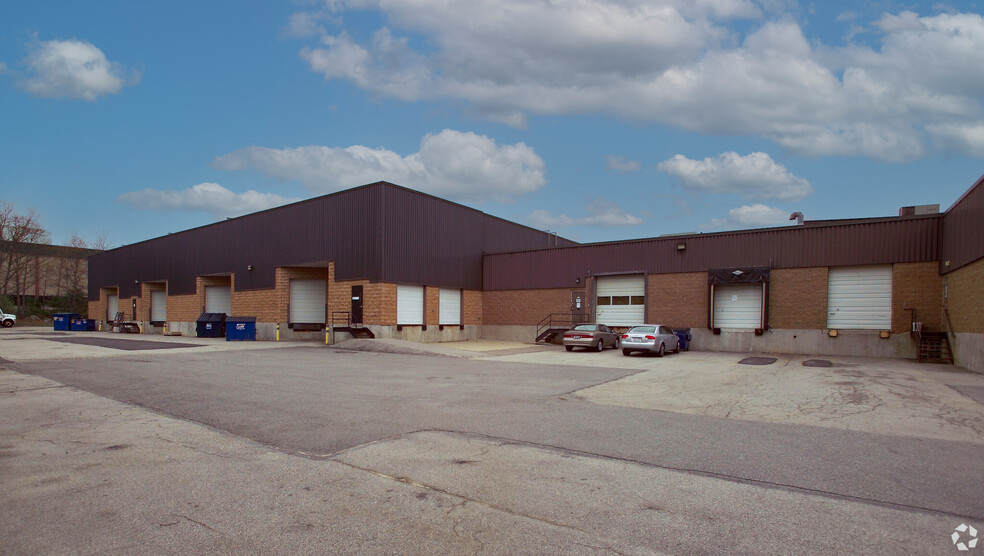 300 Myles Standish Blvd, Taunton, MA for lease - Building Photo - Image 3 of 7