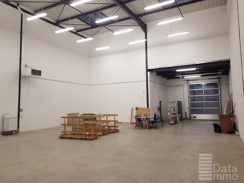 Industrial in Collégien for lease - Interior Photo - Image 2 of 11