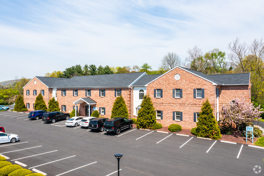 5 Hearthstone Ct, Reading, PA for lease - Building Photo - Image 1 of 7