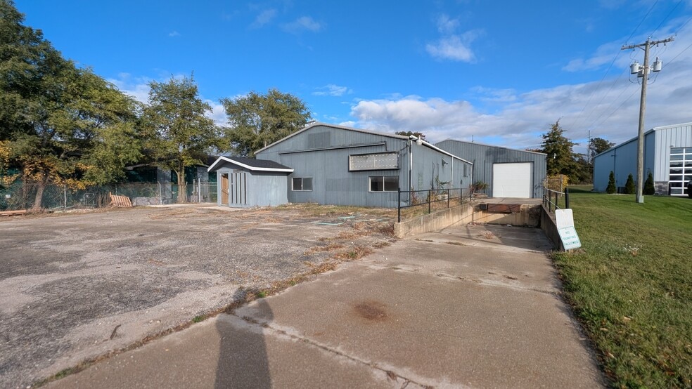 13255 Chippewa Blvd, Mishawaka, IN for lease - Building Photo - Image 2 of 15