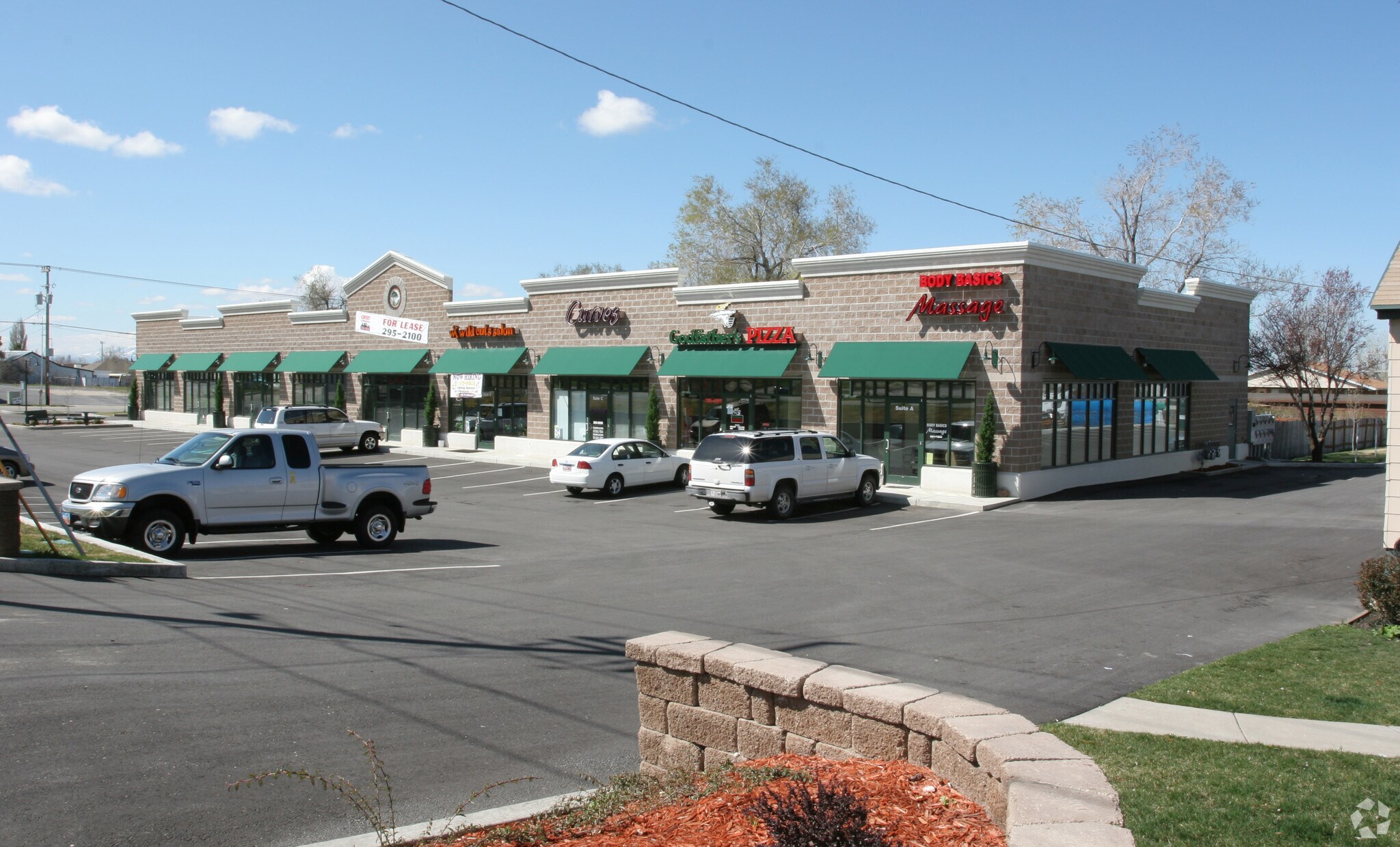 1492 S 800 W, Woods Cross, UT 84087 Olde Towne Centre