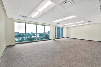 2100 Travis St, Houston, TX for lease Interior Photo- Image 2 of 11