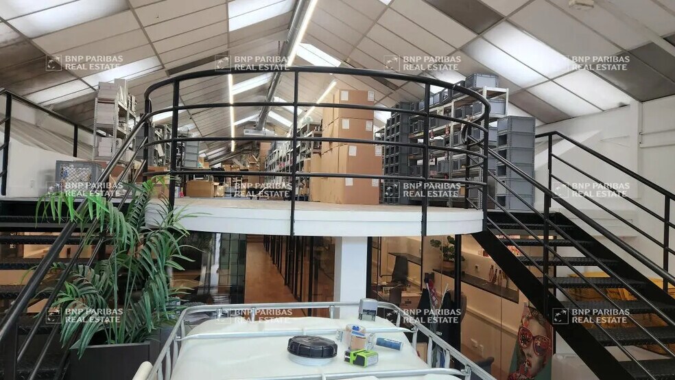 Flex in Joinville-le-Pont for sale - Interior Photo - Image 1 of 6