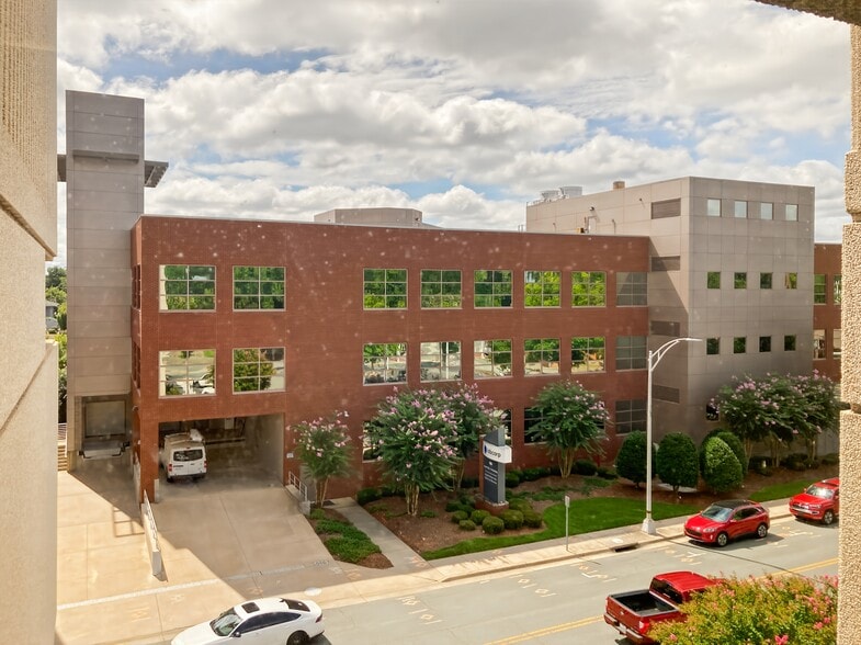 500 S Main St, Burlington, NC for lease - Building Photo - Image 3 of 17