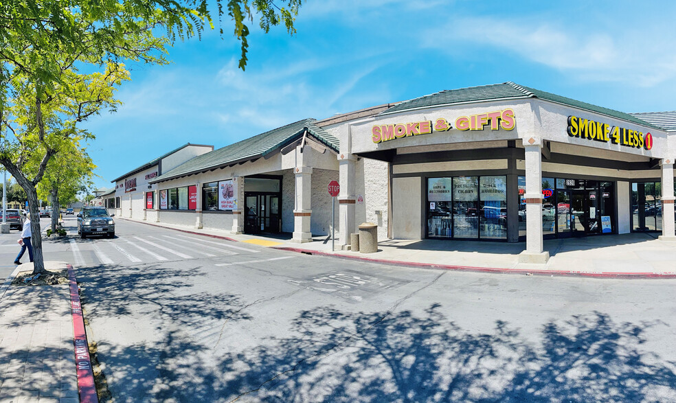 2701-2845 W Avenue L, Lancaster, CA for lease - Building Photo - Image 1 of 12