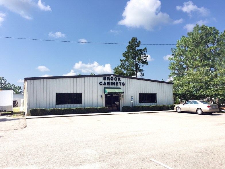 1975 Juniper Lake Rd, West End, NC for sale - Building Photo - Image 1 of 1
