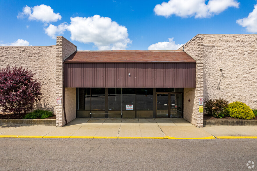 850-860 W 4th St, Mansfield, OH for lease - Building Photo - Image 3 of 25