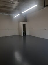 7801-7811 Alabama Ave, Canoga Park, CA for lease Building Photo- Image 1 of 3