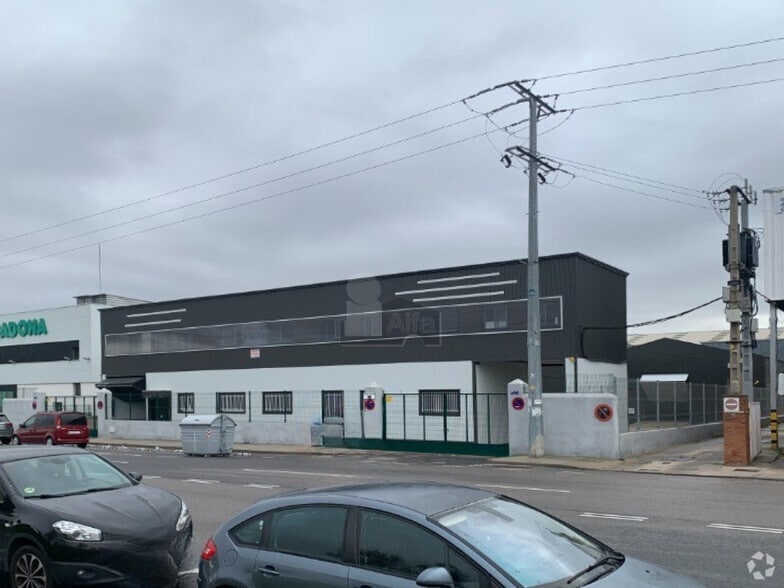 Industrial in Leganés, Madrid for sale - Primary Photo - Image 1 of 16