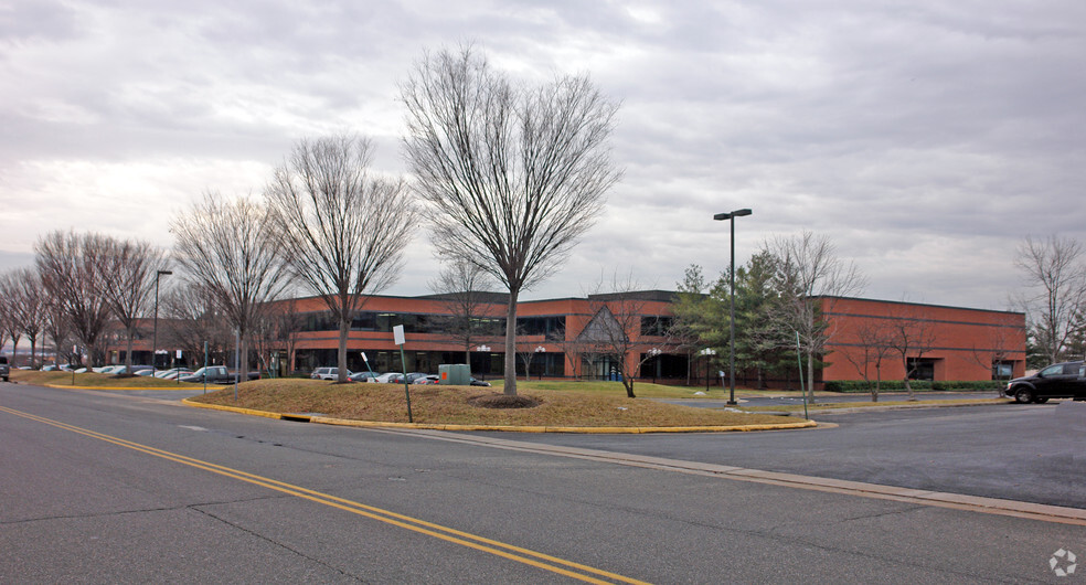 741 Miller Dr SE, Leesburg, VA for lease - Building Photo - Image 1 of 5