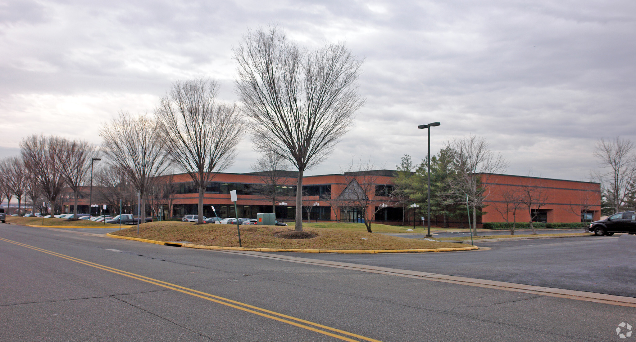 741 Miller Dr SE, Leesburg, VA for lease Building Photo- Image 1 of 6