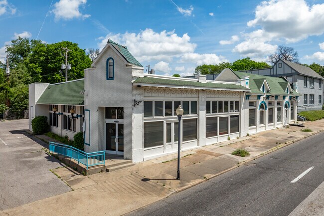 More details for 1726 Poplar Ave, Memphis, TN - Office for Sale