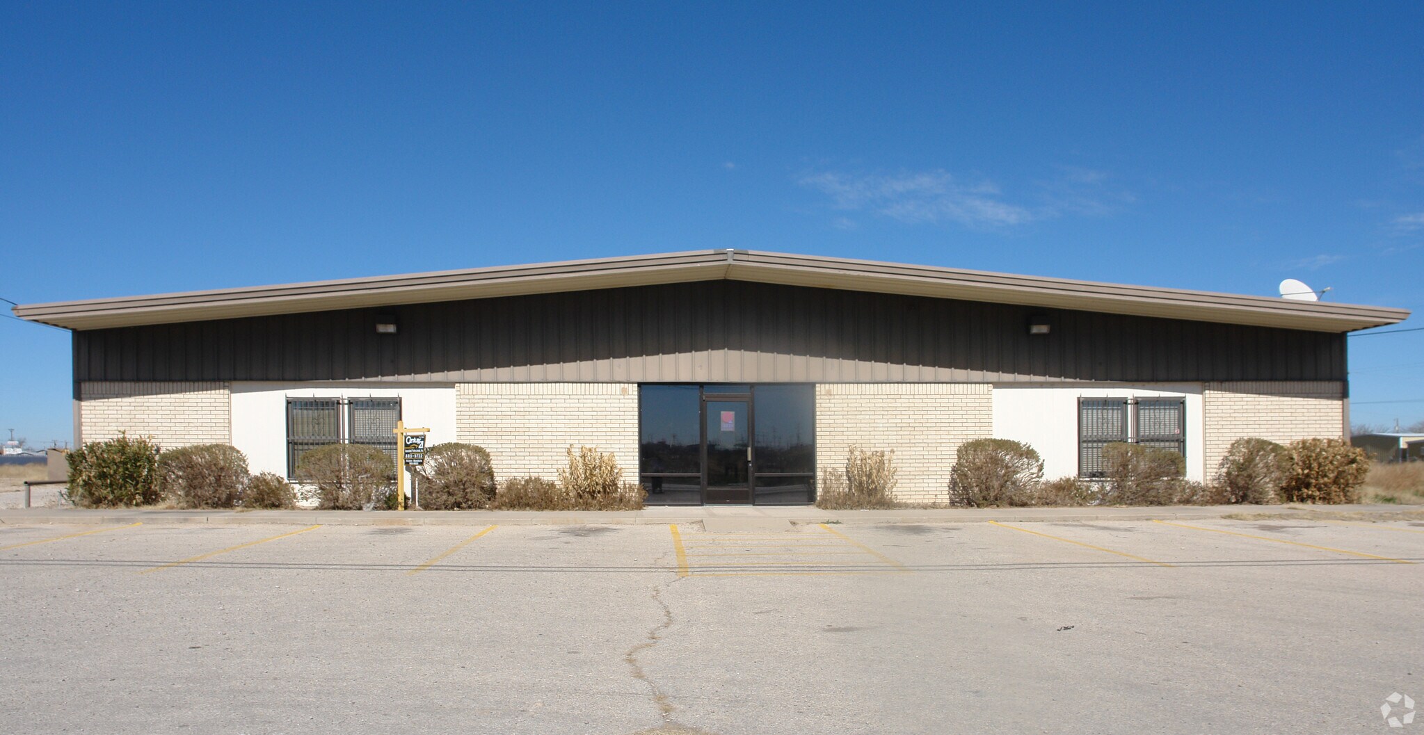 402 E Wood Ave, Carlsbad, NM for sale Primary Photo- Image 1 of 1