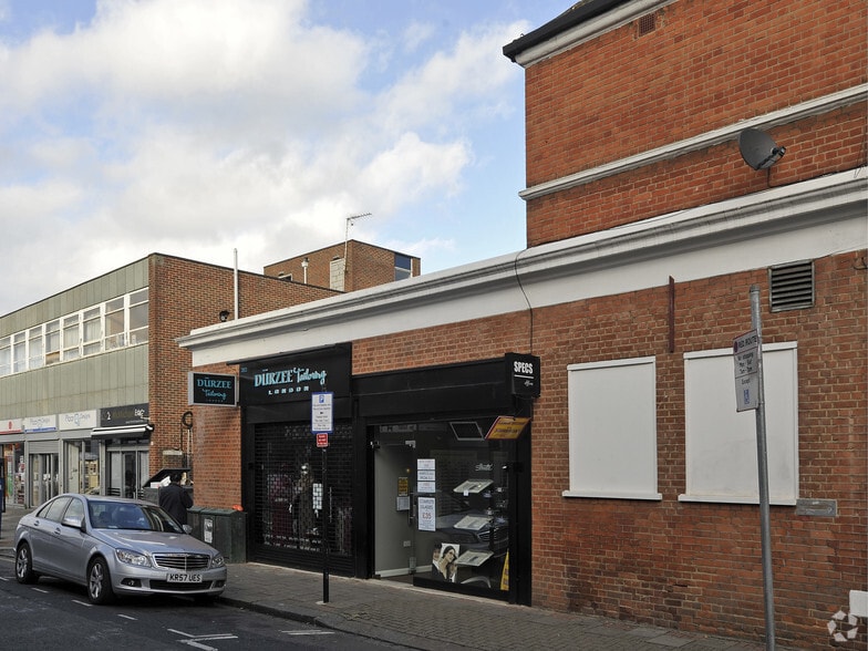 262 Upper Tooting Rd, London for lease - Primary Photo - Image 1 of 2