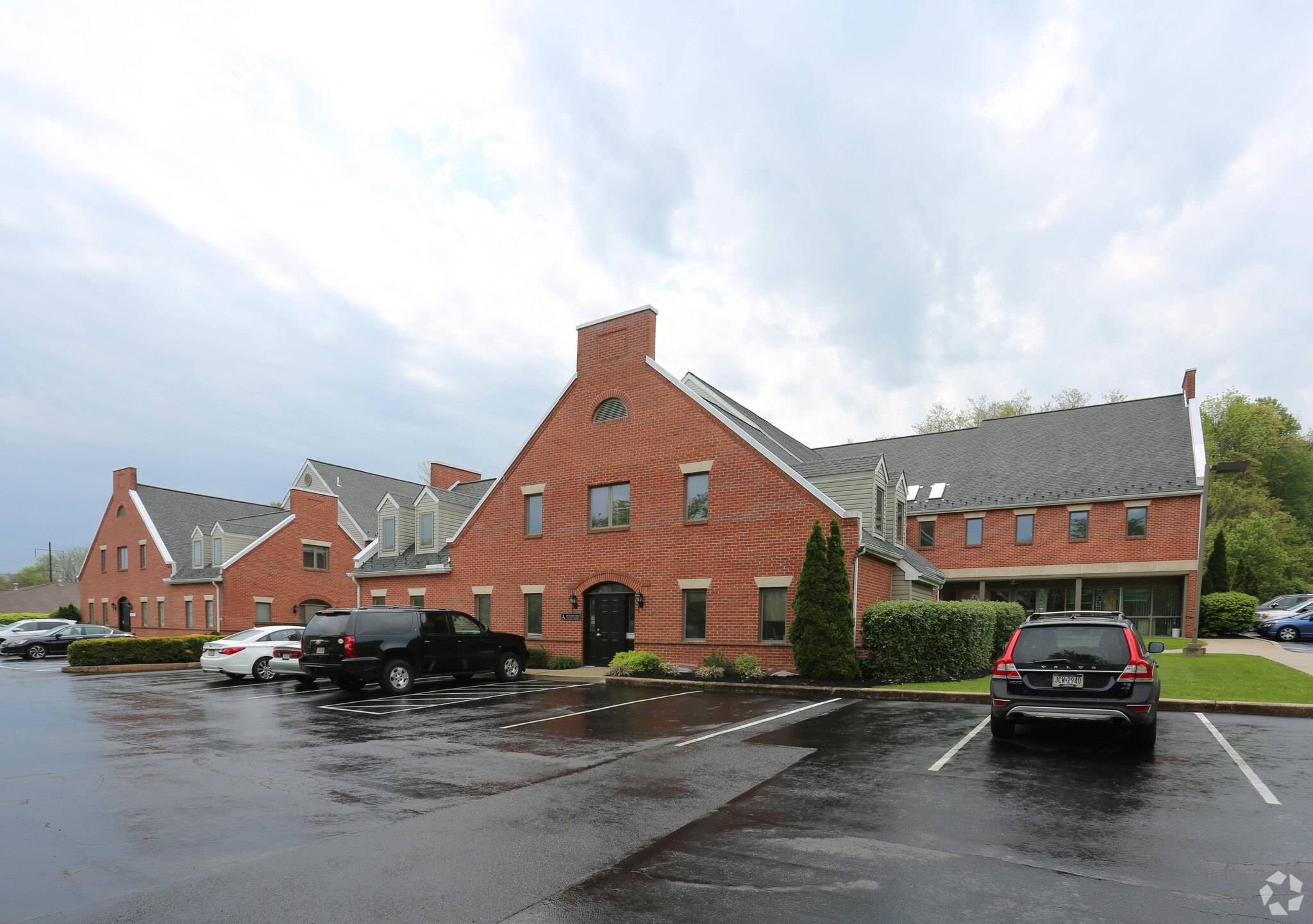270 Lancaster Ave, Malvern, PA for lease Building Photo- Image 1 of 6