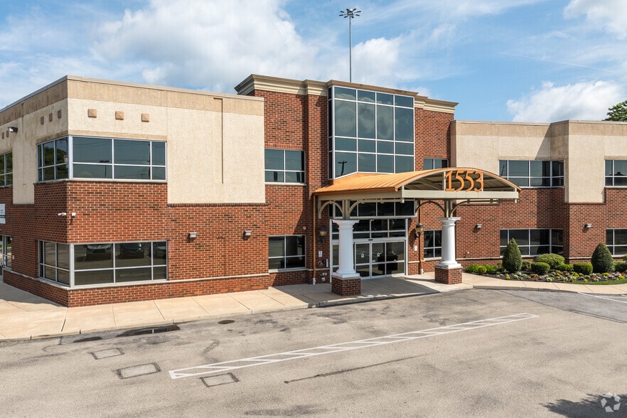 1553 Chester Pike, Crum Lynne, PA for lease - Building Photo - Image 1 of 17