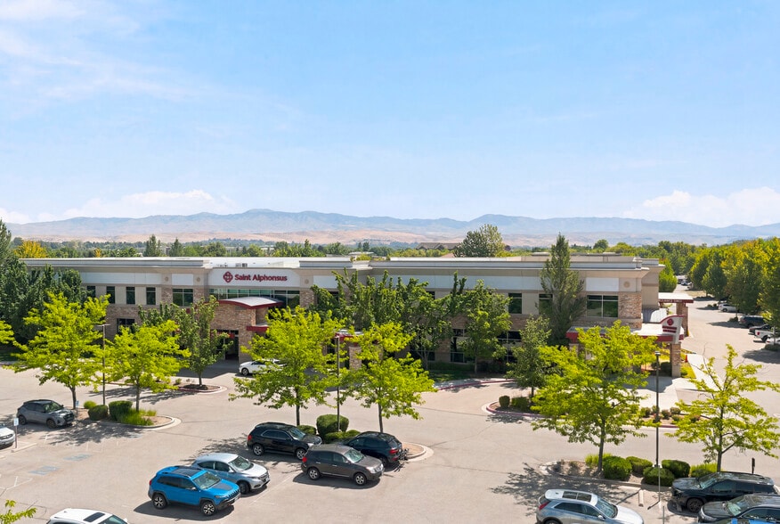 323 E Riverside Dr, Eagle, ID for sale - Building Photo - Image 1 of 6