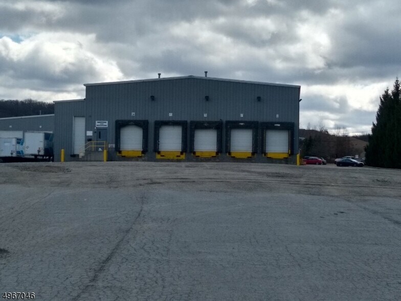 67M Love Ln, Netcong, NJ for sale - Primary Photo - Image 1 of 1