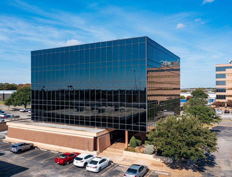 235 NE Loop 820, Hurst, TX for lease - Building Photo - Image 2 of 14