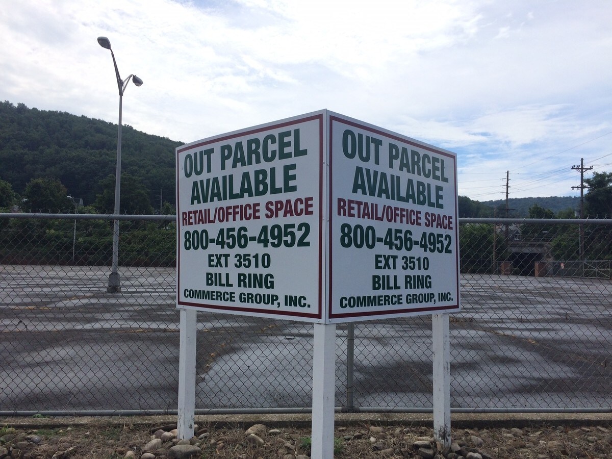 10011027 Broad St, Johnstown, PA 15906