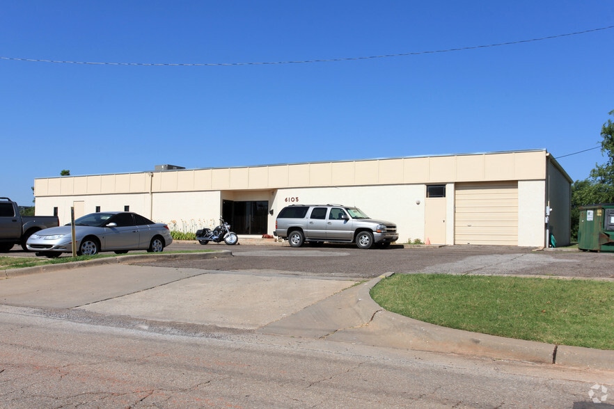 6105 N Robinson Ave, Oklahoma City, OK for lease - Building Photo - Image 2 of 2