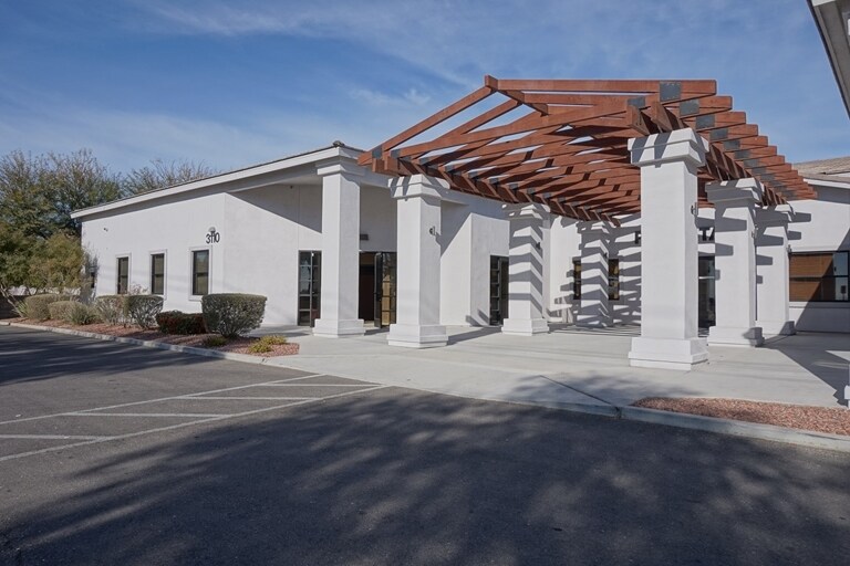 3110 W Cheyenne, Las Vegas, NV for sale - Primary Photo - Image 1 of 1