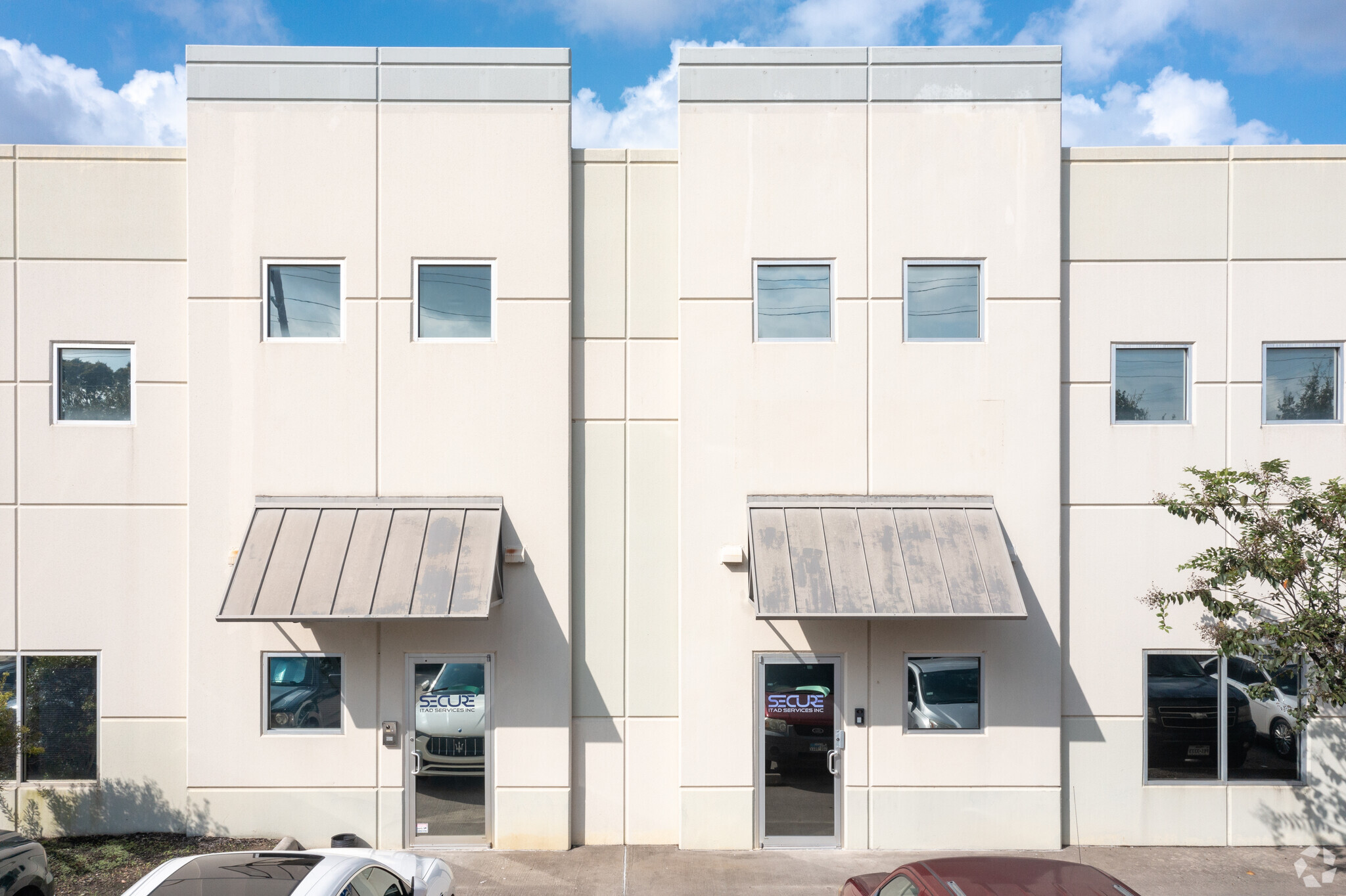 5750 N Sam Houston Pky E, Houston, TX for lease Building Photo- Image 1 of 11