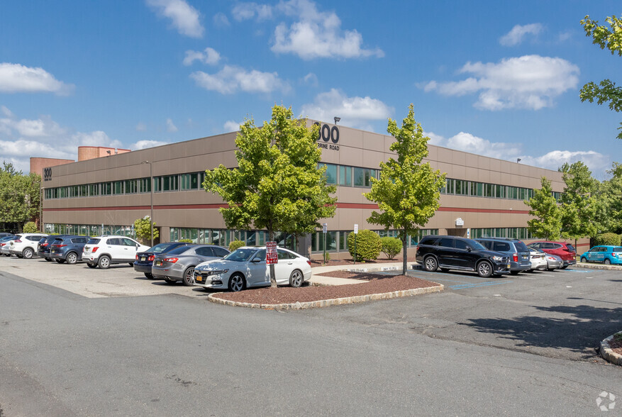 300 Perrine Rd, Old Bridge, NJ for lease - Primary Photo - Image 1 of 10