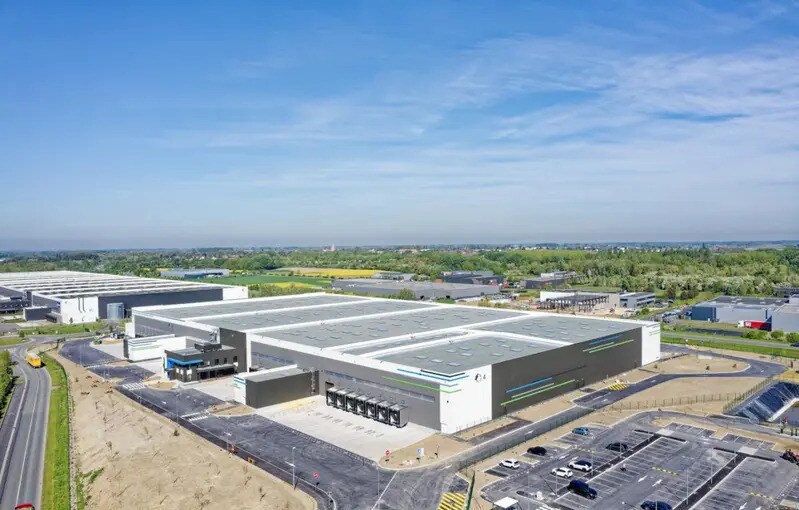 Industrial in Douvrin for lease Building Photo- Image 1 of 15