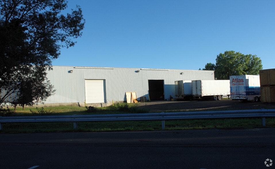 3955 Eastbourne Dr, Syracuse, NY for lease - Building Photo - Image 2 of 2