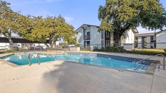 More details for 2420 E Abram St, Arlington, TX - Multifamily for Sale