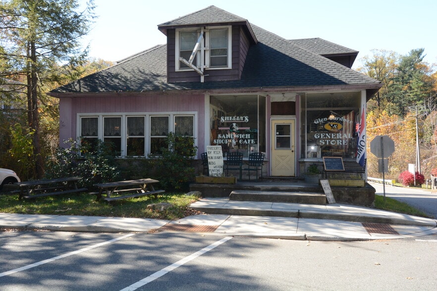 58 Main St, Glen Gardner, NJ for sale - Primary Photo - Image 1 of 20