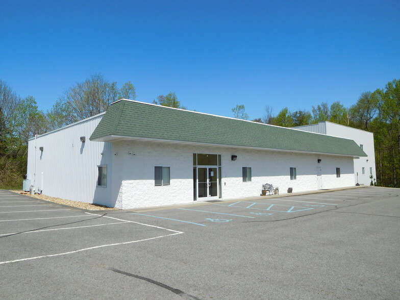 223 Everhart Dr, Morgantown, WV for lease - Building Photo - Image 1 of 17