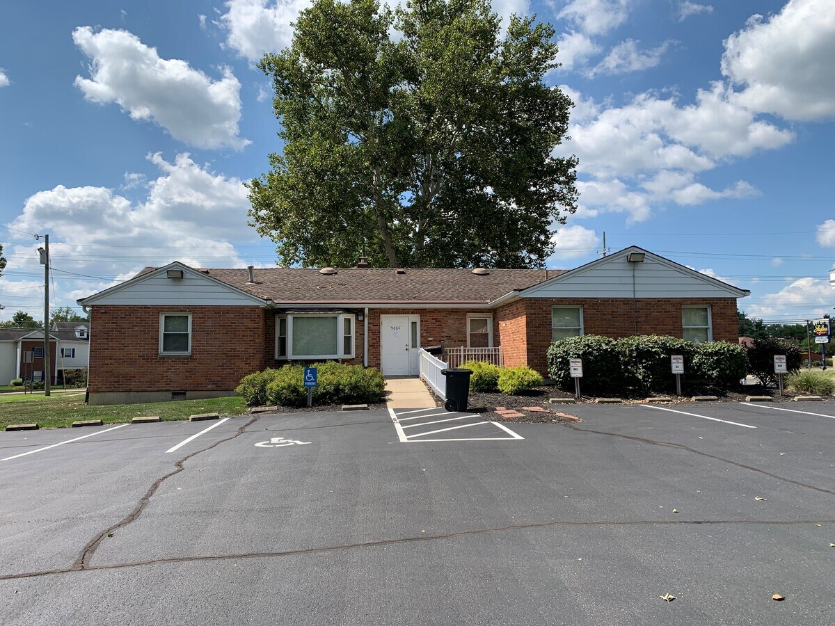 9084 Winton Rd, Cincinnati, OH 45231