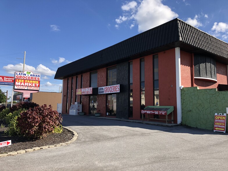 2050 N 12th St, Sarasota, FL for sale - Building Photo - Image 1 of 1